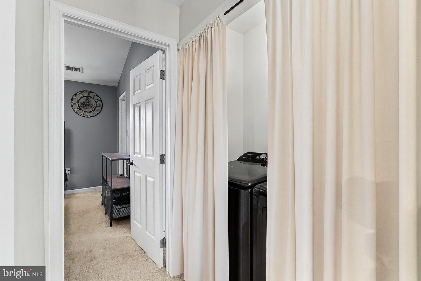 17363 AVION SQ, ROUND HILL, Virginia 20141, 4 Bedrooms Bedrooms, 15 Rooms Rooms,2 BathroomsBathrooms,Residential,For sale,17363 AVION SQ,VALO2105982 MLS # VALO2105982