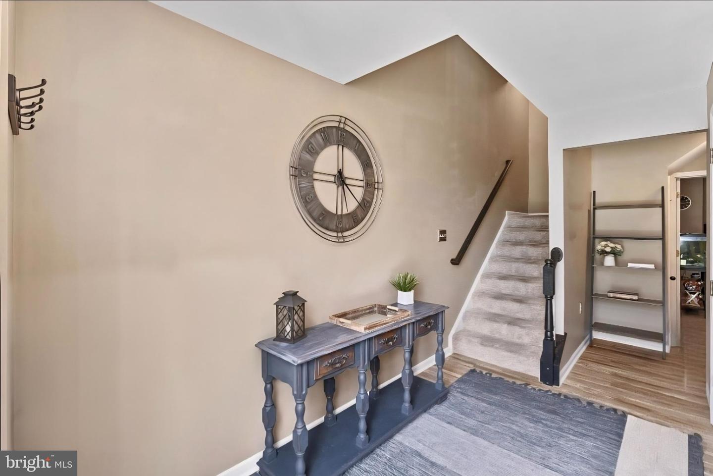 17363 AVION SQ, ROUND HILL, Virginia 20141, 4 Bedrooms Bedrooms, 15 Rooms Rooms,2 BathroomsBathrooms,Residential,For sale,17363 AVION SQ,VALO2105982 MLS # VALO2105982