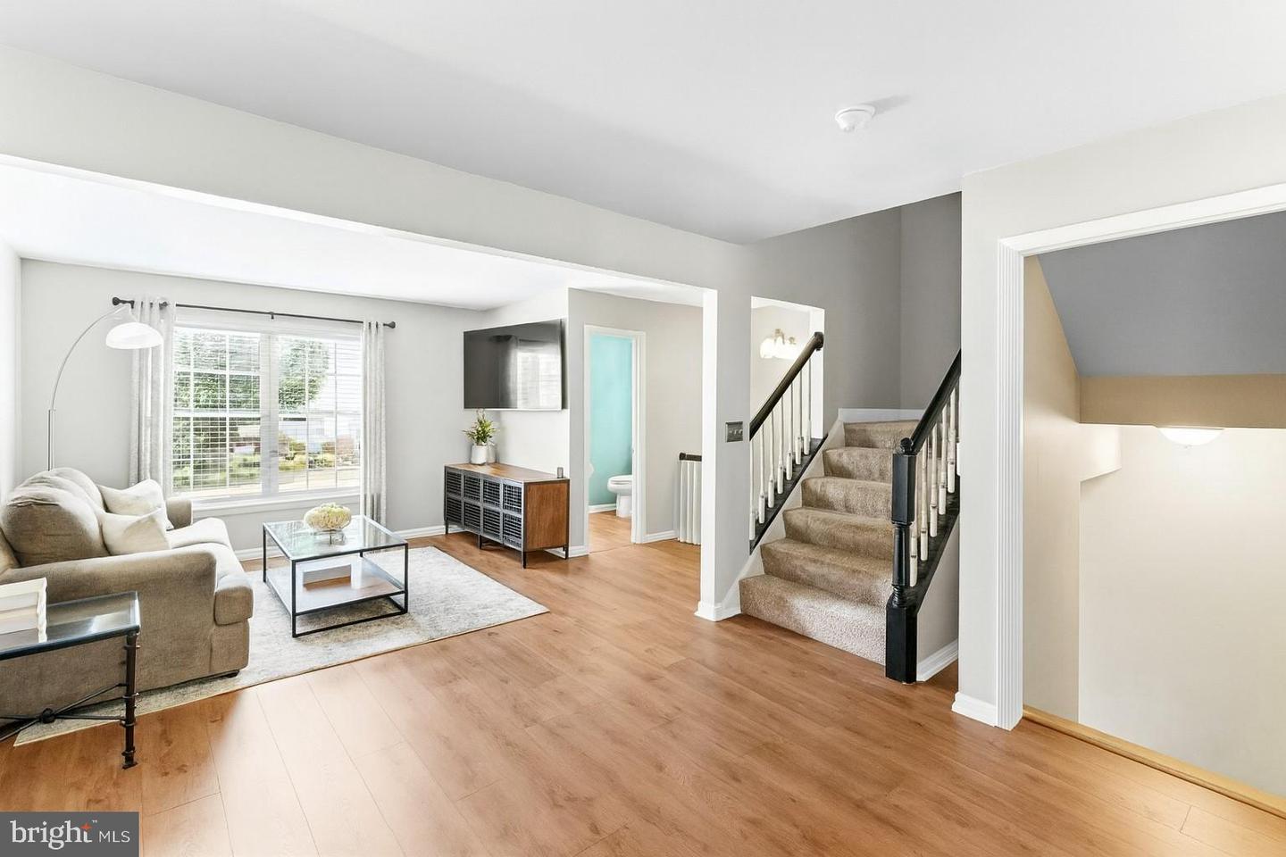 17363 AVION SQ, ROUND HILL, Virginia 20141, 4 Bedrooms Bedrooms, 15 Rooms Rooms,2 BathroomsBathrooms,Residential,For sale,17363 AVION SQ,VALO2105982 MLS # VALO2105982
