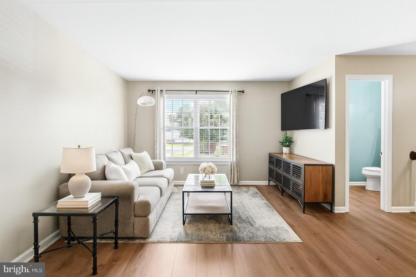 17363 AVION SQ, ROUND HILL, Virginia 20141, 4 Bedrooms Bedrooms, 15 Rooms Rooms,2 BathroomsBathrooms,Residential,For sale,17363 AVION SQ,VALO2105982 MLS # VALO2105982
