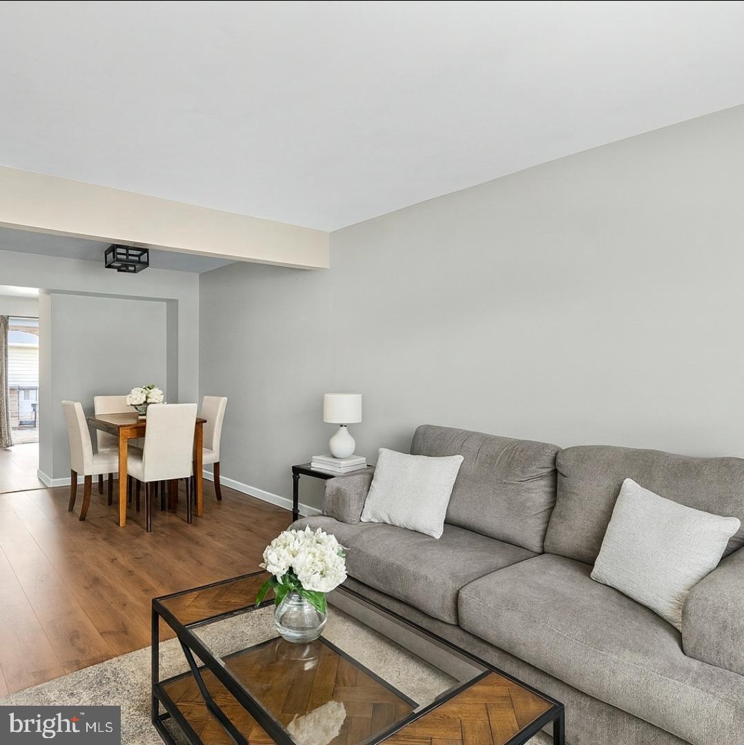 17363 AVION SQ, ROUND HILL, Virginia 20141, 4 Bedrooms Bedrooms, 15 Rooms Rooms,2 BathroomsBathrooms,Residential,For sale,17363 AVION SQ,VALO2105982 MLS # VALO2105982
