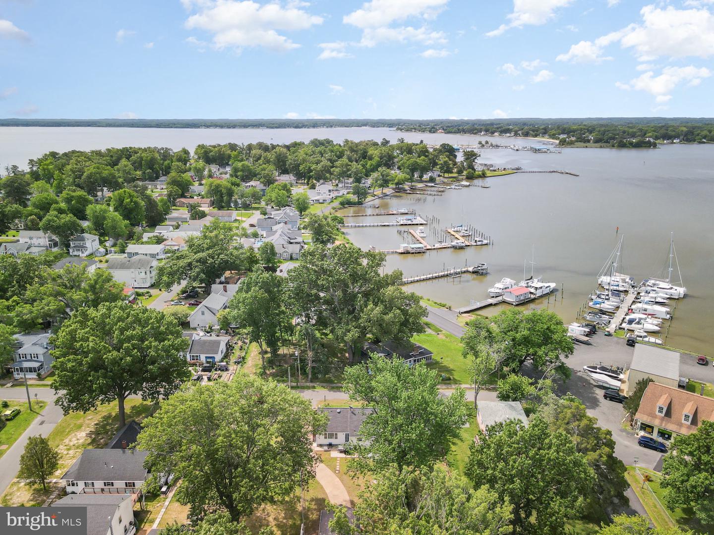 303 THACKARY ST, COLONIAL BEACH, Virginia 22443, 4 Bedrooms Bedrooms, ,2 BathroomsBathrooms,Residential,For sale,303 THACKARY ST,VAWE2009672 MLS # VAWE2009672
