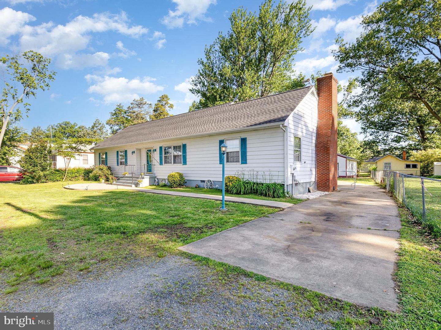 303 THACKARY ST, COLONIAL BEACH, Virginia 22443, 4 Bedrooms Bedrooms, ,2 BathroomsBathrooms,Residential,For sale,303 THACKARY ST,VAWE2009672 MLS # VAWE2009672