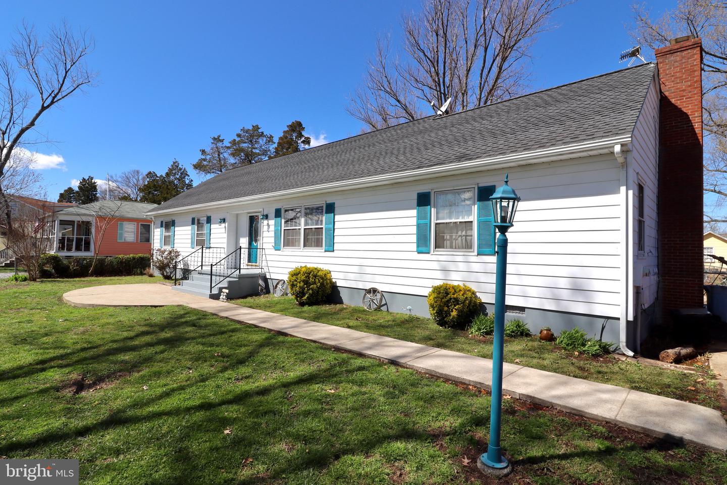 303 THACKARY ST, COLONIAL BEACH, Virginia 22443, 4 Bedrooms Bedrooms, ,2 BathroomsBathrooms,Residential,For sale,303 THACKARY ST,VAWE2009672 MLS # VAWE2009672