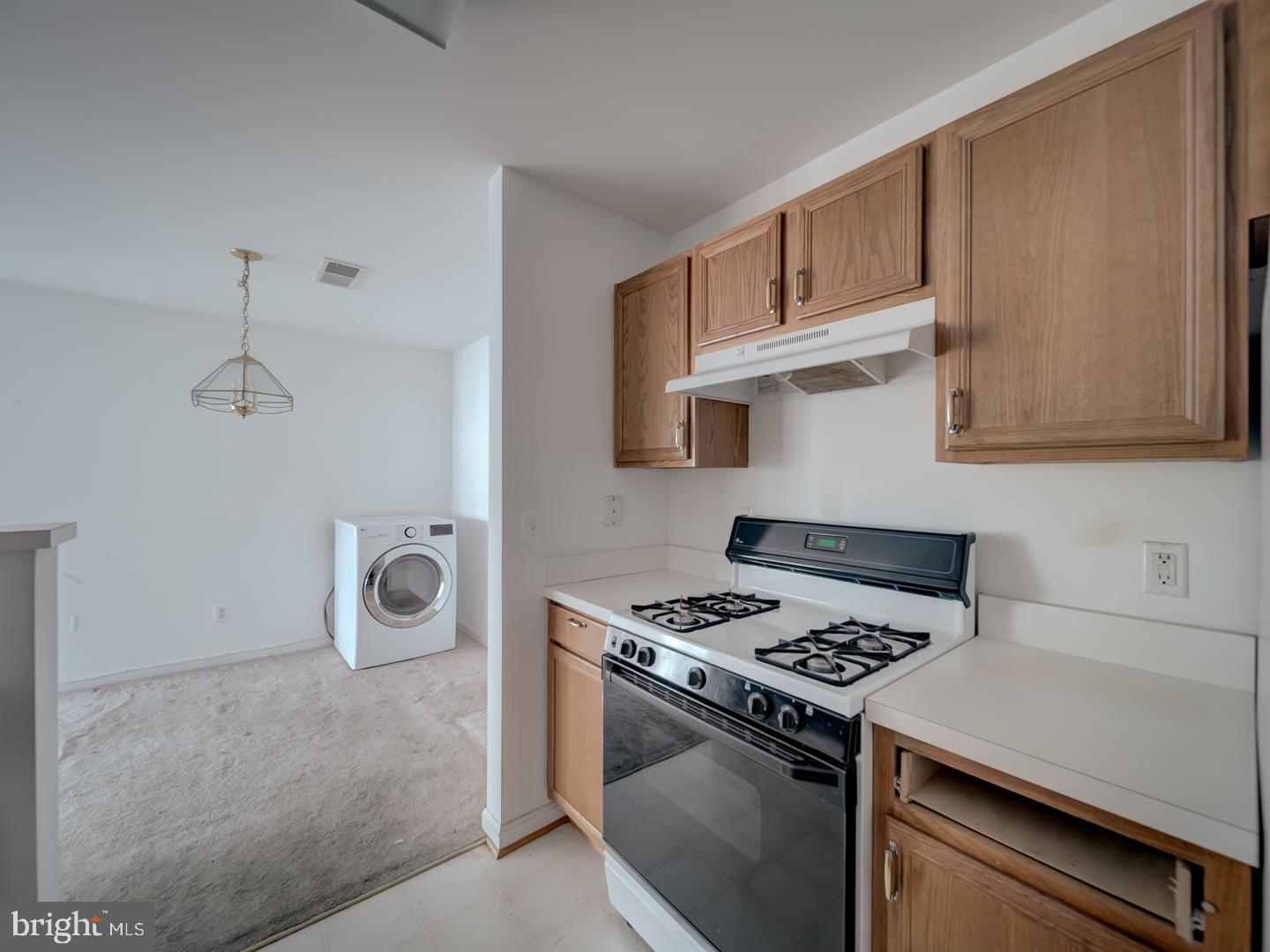 14184 CUDDY LOOP #201, WOODBRIDGE, Virginia 22193, 2 Bedrooms Bedrooms, ,2 BathroomsBathrooms,Residential,For sale,14184 CUDDY LOOP #201,VAPW2103116 MLS # VAPW2103116