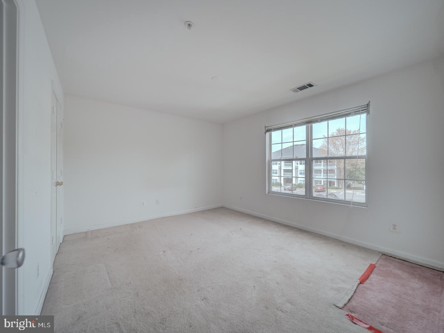 14184 CUDDY LOOP #201, WOODBRIDGE, Virginia 22193, 2 Bedrooms Bedrooms, ,2 BathroomsBathrooms,Residential,For sale,14184 CUDDY LOOP #201,VAPW2103116 MLS # VAPW2103116