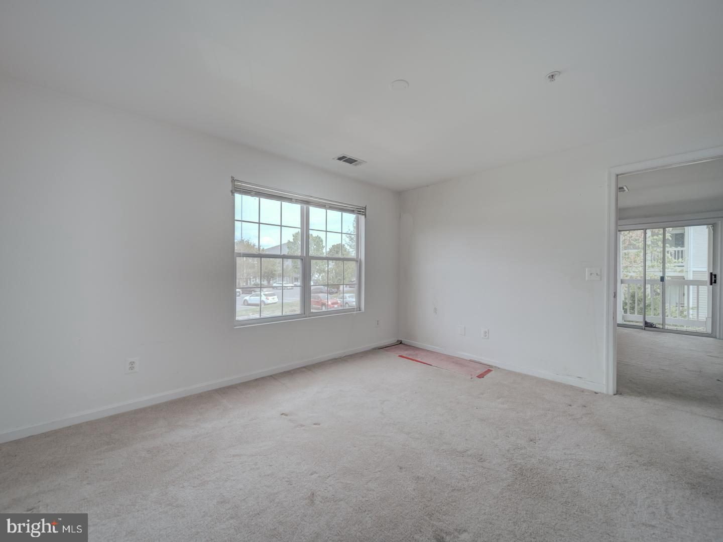 14184 CUDDY LOOP #201, WOODBRIDGE, Virginia 22193, 2 Bedrooms Bedrooms, ,2 BathroomsBathrooms,Residential,For sale,14184 CUDDY LOOP #201,VAPW2103116 MLS # VAPW2103116