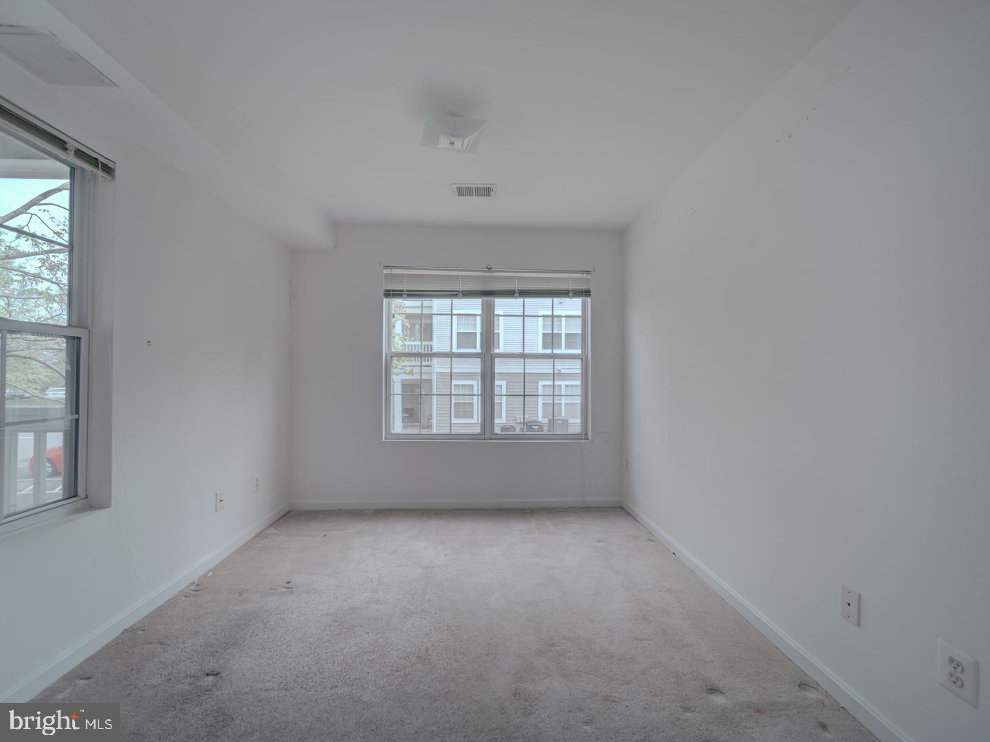 14184 CUDDY LOOP #201, WOODBRIDGE, Virginia 22193, 2 Bedrooms Bedrooms, ,2 BathroomsBathrooms,Residential,For sale,14184 CUDDY LOOP #201,VAPW2103116 MLS # VAPW2103116