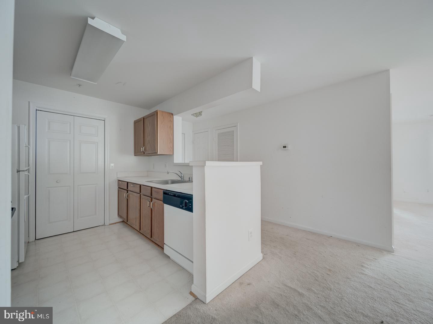 14184 CUDDY LOOP #201, WOODBRIDGE, Virginia 22193, 2 Bedrooms Bedrooms, ,2 BathroomsBathrooms,Residential,For sale,14184 CUDDY LOOP #201,VAPW2103116 MLS # VAPW2103116