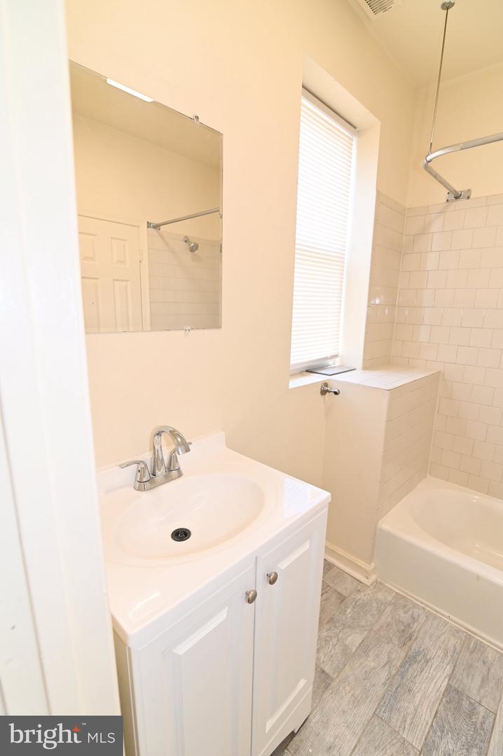 453 NEWTON PL NW, WASHINGTON, District Of Columbia 20010, 8 Bedrooms Bedrooms, ,5 BathroomsBathrooms,Residential,For sale,453 NEWTON PL NW,DCDC2203018 MLS # DCDC2203018