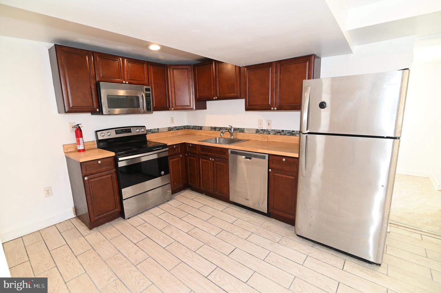 453 NEWTON PL NW, WASHINGTON, District Of Columbia 20010, 8 Bedrooms Bedrooms, ,5 BathroomsBathrooms,Residential,For sale,453 NEWTON PL NW,DCDC2203018 MLS # DCDC2203018