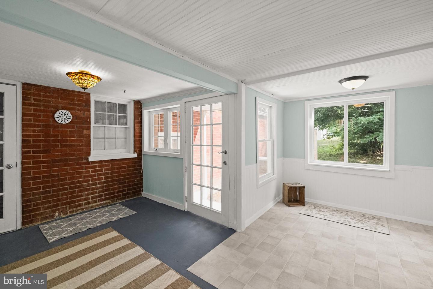 327 BRYARLY RD, WINCHESTER, Virginia 22603, 3 Bedrooms Bedrooms, ,2 BathroomsBathrooms,Residential,For sale,327 BRYARLY RD,VAFV2034992 MLS # VAFV2034992
