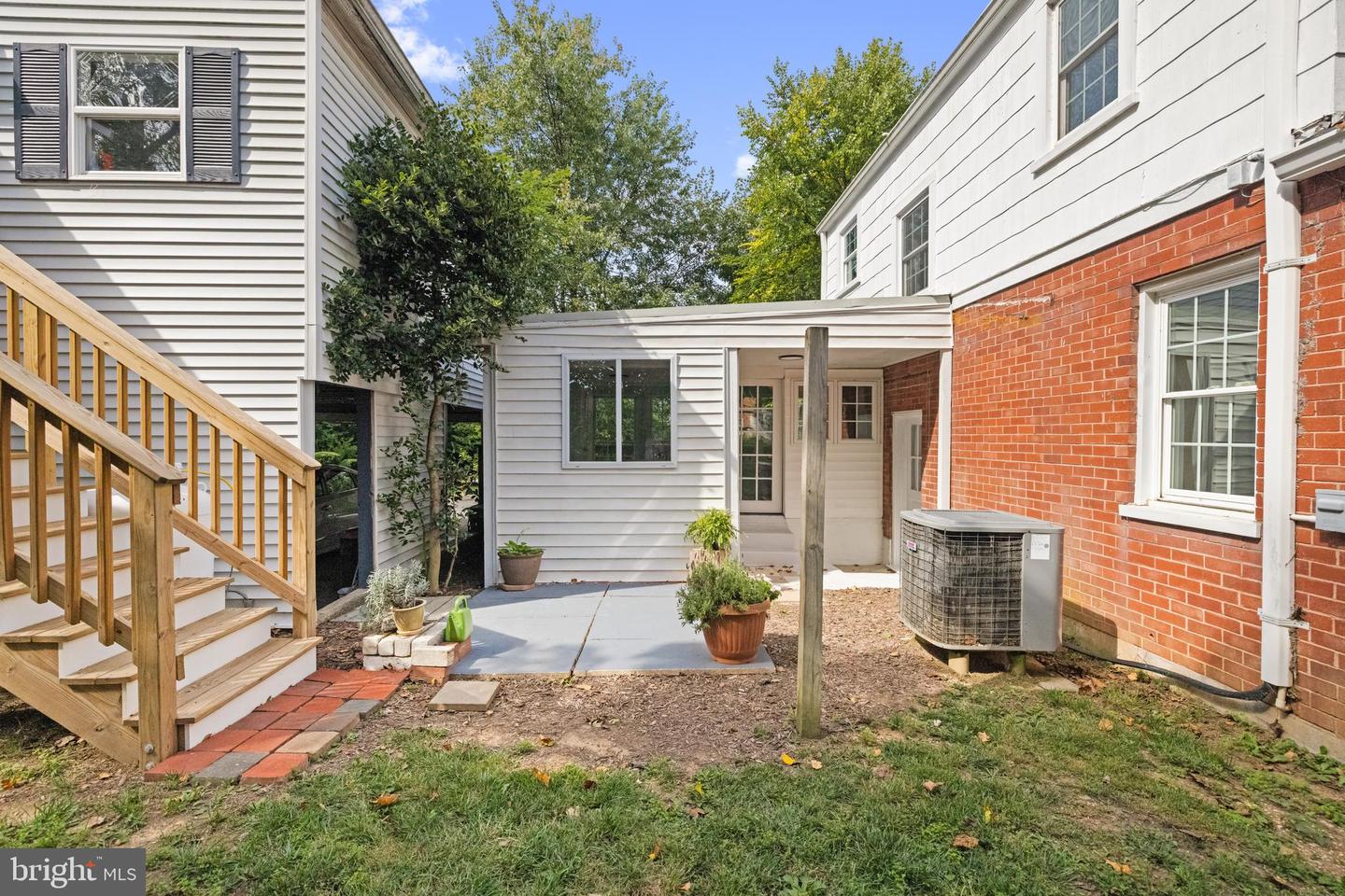 327 BRYARLY RD, WINCHESTER, Virginia 22603, 3 Bedrooms Bedrooms, ,2 BathroomsBathrooms,Residential,For sale,327 BRYARLY RD,VAFV2034992 MLS # VAFV2034992