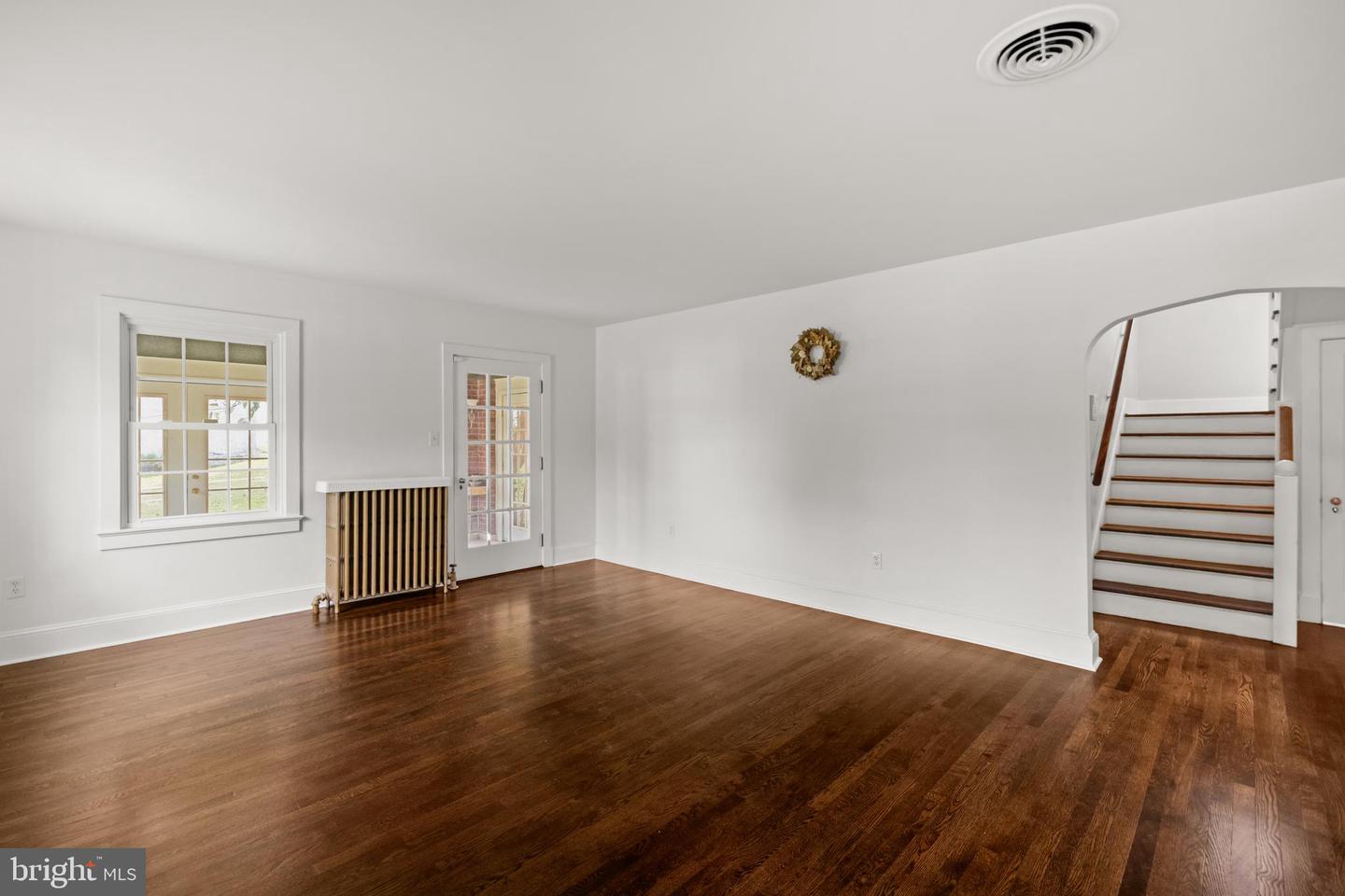 327 BRYARLY RD, WINCHESTER, Virginia 22603, 3 Bedrooms Bedrooms, ,2 BathroomsBathrooms,Residential,For sale,327 BRYARLY RD,VAFV2034992 MLS # VAFV2034992