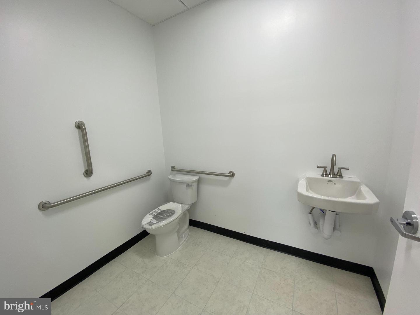 450 HARRISON ST SE, LEESBURG, Virginia 20175, ,Land,For sale,450 HARRISON ST SE,VALO2106016 MLS # VALO2106016