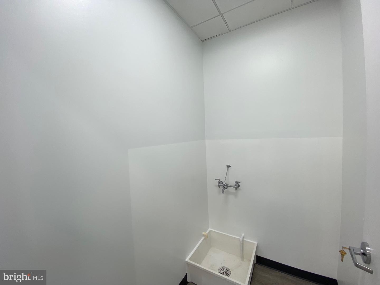 450 HARRISON ST SE, LEESBURG, Virginia 20175, ,Land,For sale,450 HARRISON ST SE,VALO2106016 MLS # VALO2106016