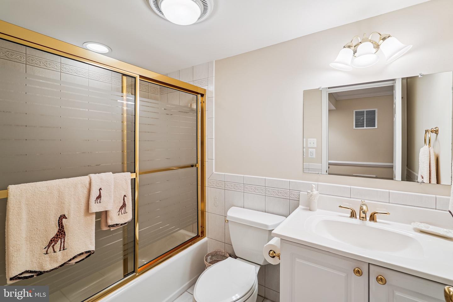 47199 BRASSWOOD PL, STERLING, Virginia 20165, 5 Bedrooms Bedrooms, ,3 BathroomsBathrooms,Residential,For sale,47199 BRASSWOOD PL,VALO2105352 MLS # VALO2105352