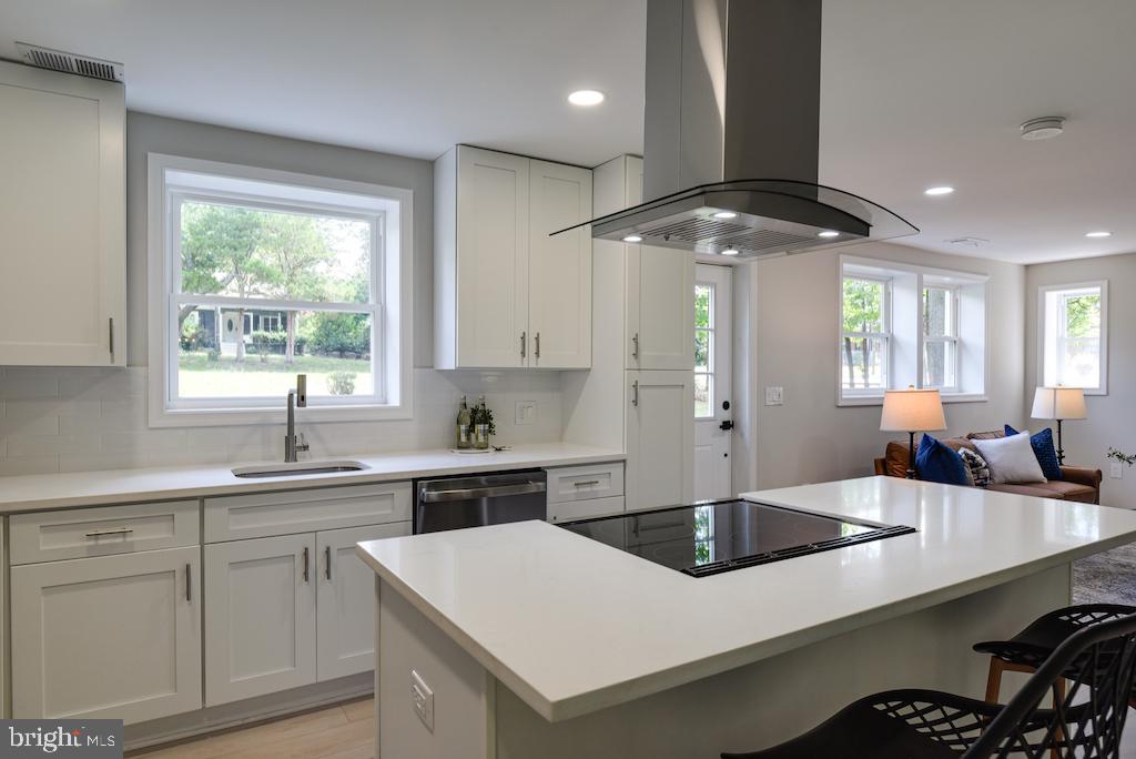 8426 WOODLAWN ST, ALEXANDRIA, Virginia 22309, 3 Bedrooms Bedrooms, ,2 BathroomsBathrooms,Residential,For sale,8426 WOODLAWN ST,VAFX2263662 MLS # VAFX2263662