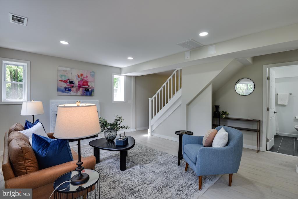 8426 WOODLAWN ST, ALEXANDRIA, Virginia 22309, 3 Bedrooms Bedrooms, ,2 BathroomsBathrooms,Residential,For sale,8426 WOODLAWN ST,VAFX2263662 MLS # VAFX2263662