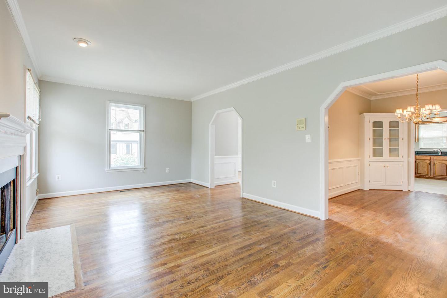 6031 WESCOTT HILLS WAY, ALEXANDRIA, Virginia 22315, 3 Bedrooms Bedrooms, ,2 BathroomsBathrooms,Residential,For sale,6031 WESCOTT HILLS WAY,VAFX2264568 MLS # VAFX2264568