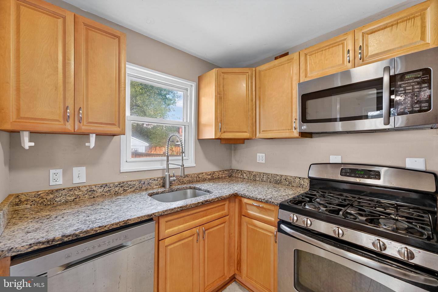 6729 RADCLIFFE DR, ALEXANDRIA, Virginia 22307, 2 Bedrooms Bedrooms, ,1 BathroomBathrooms,Residential,For sale,6729 RADCLIFFE DR,VAFX2264656 MLS # VAFX2264656