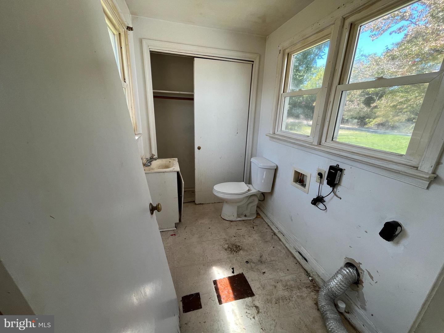 406 SUMMIT ST, FREDERICKSBURG, Virginia 22401, 3 Bedrooms Bedrooms, ,1 BathroomBathrooms,Residential,For sale,406 SUMMIT ST,VAFB2008886 MLS # VAFB2008886