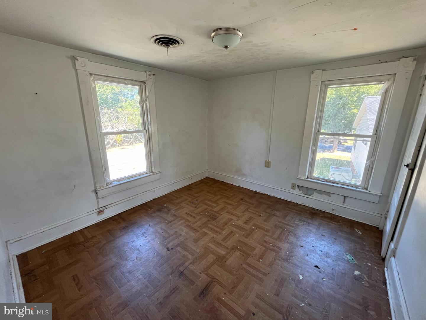 406 SUMMIT ST, FREDERICKSBURG, Virginia 22401, 3 Bedrooms Bedrooms, ,1 BathroomBathrooms,Residential,For sale,406 SUMMIT ST,VAFB2008886 MLS # VAFB2008886