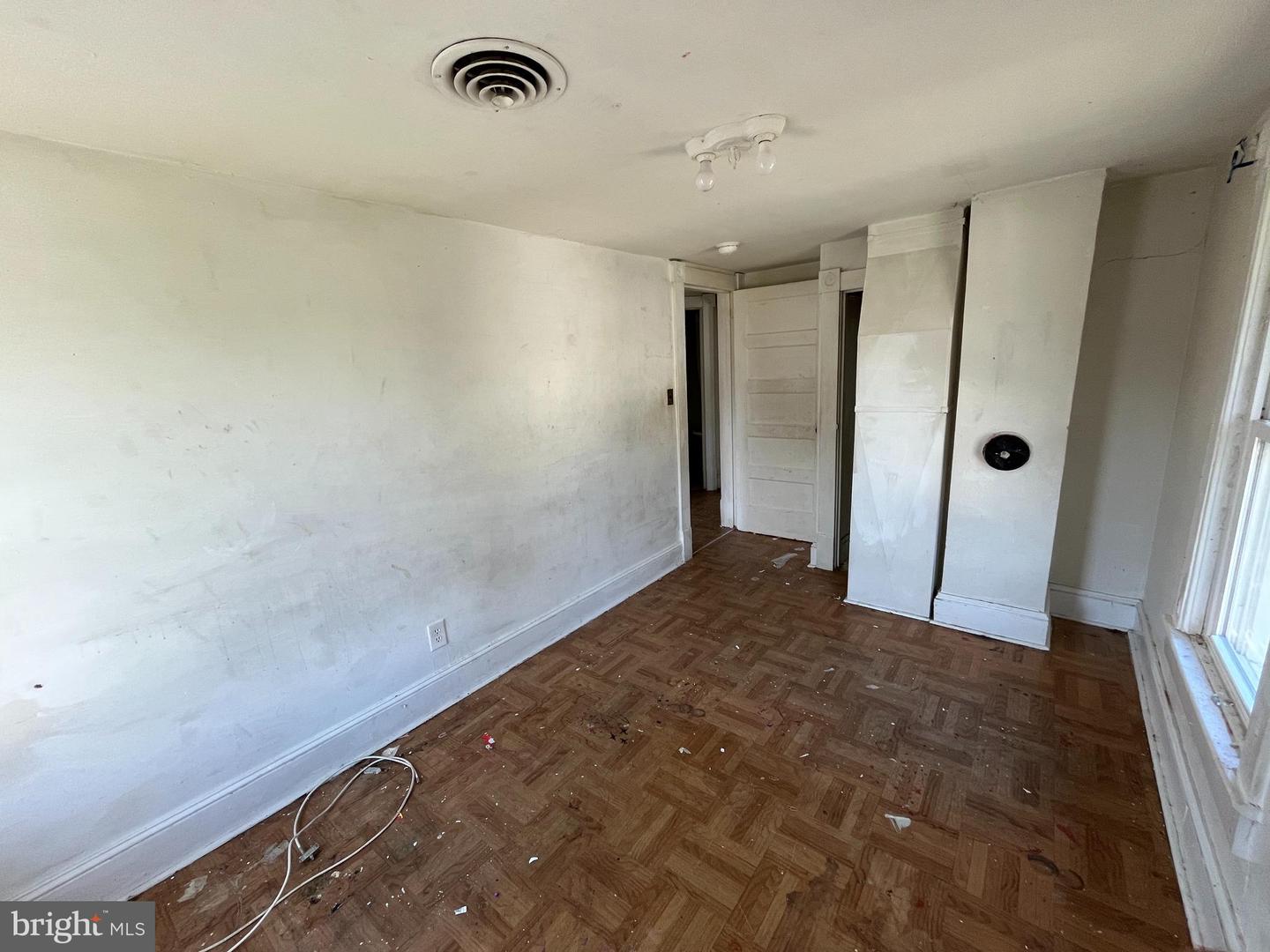 406 SUMMIT ST, FREDERICKSBURG, Virginia 22401, 3 Bedrooms Bedrooms, ,1 BathroomBathrooms,Residential,For sale,406 SUMMIT ST,VAFB2008886 MLS # VAFB2008886