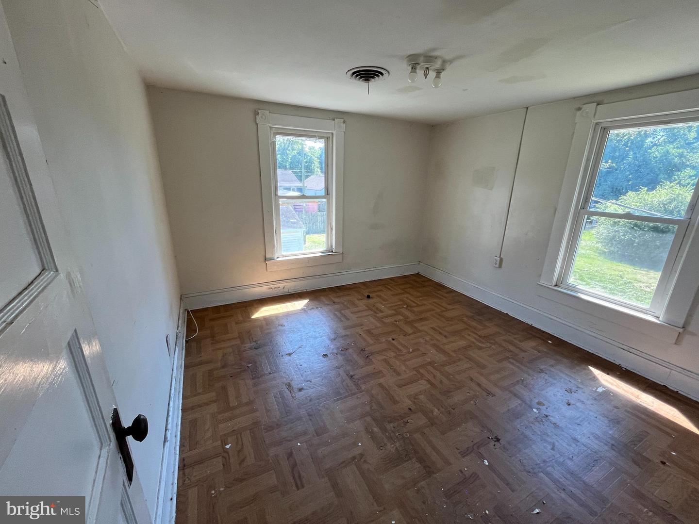 406 SUMMIT ST, FREDERICKSBURG, Virginia 22401, 3 Bedrooms Bedrooms, ,1 BathroomBathrooms,Residential,For sale,406 SUMMIT ST,VAFB2008886 MLS # VAFB2008886