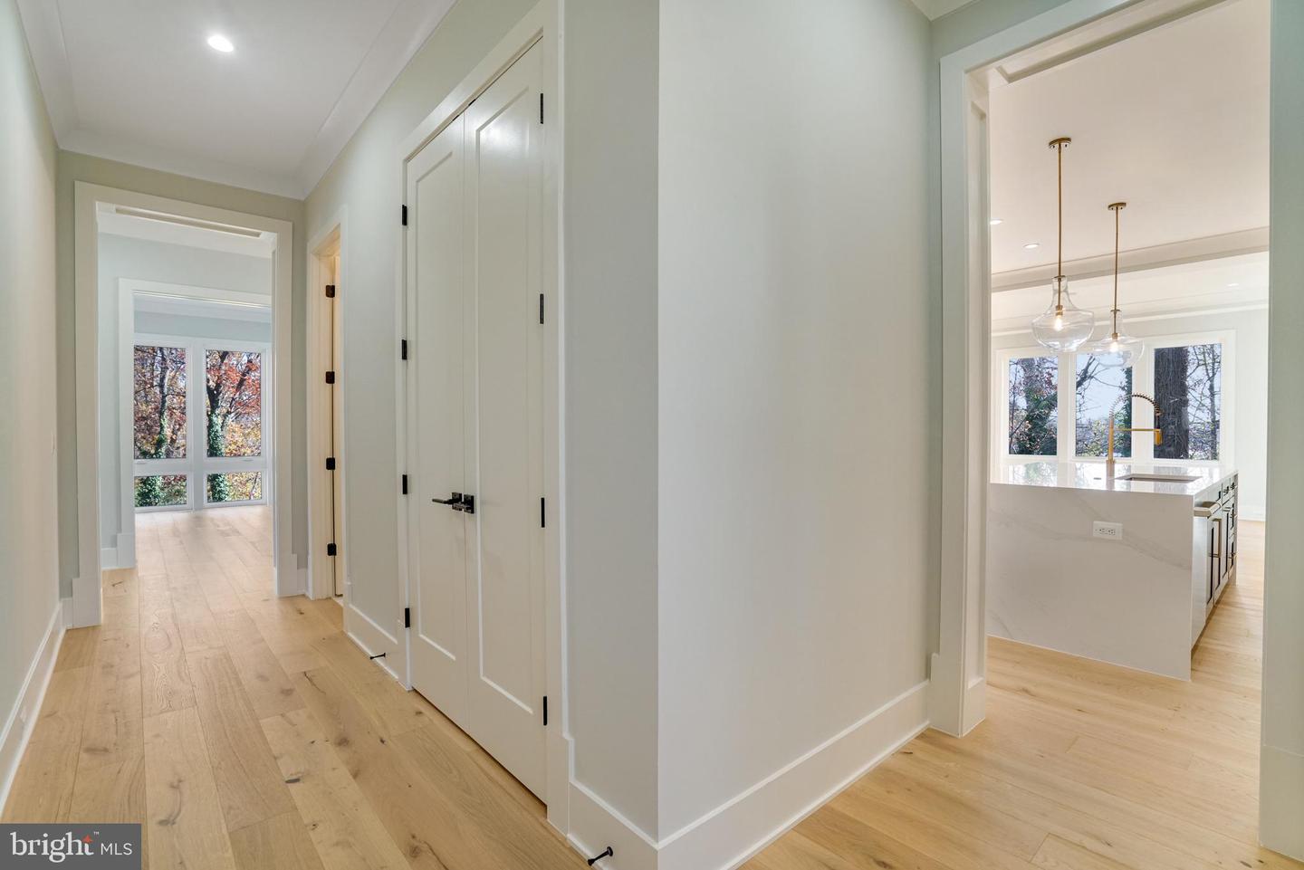 4003 ANNANDALE RD, ANNANDALE, Virginia 22003, 4 Bedrooms Bedrooms, ,3 BathroomsBathrooms,Residential,For sale,4003 ANNANDALE RD,VAFX2223824 MLS # VAFX2223824