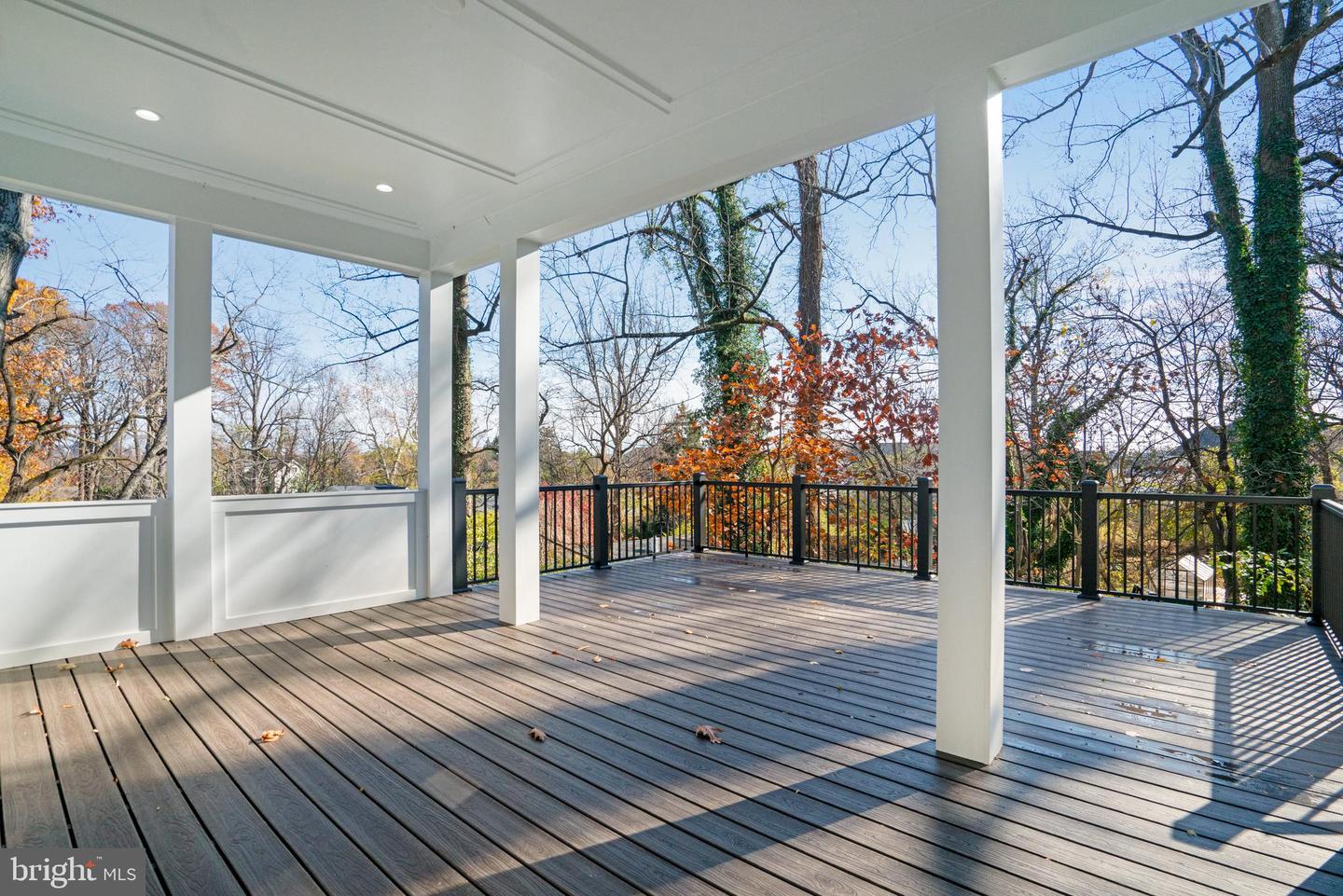 4003 ANNANDALE RD, ANNANDALE, Virginia 22003, 4 Bedrooms Bedrooms, ,3 BathroomsBathrooms,Residential,For sale,4003 ANNANDALE RD,VAFX2223824 MLS # VAFX2223824