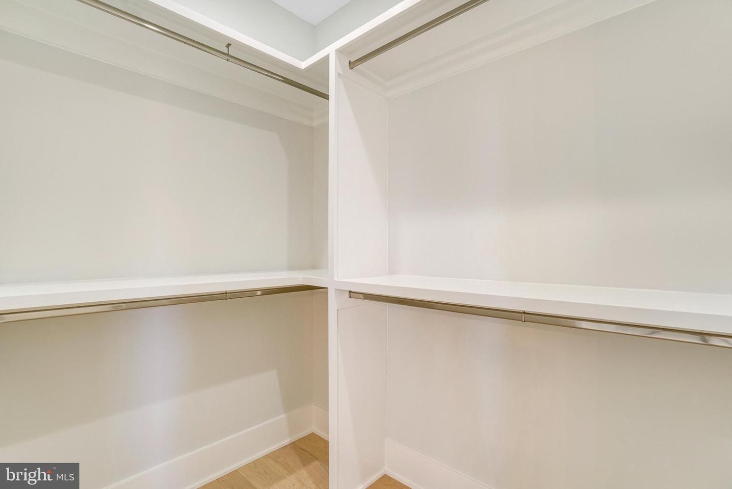 4003 ANNANDALE RD, ANNANDALE, Virginia 22003, 4 Bedrooms Bedrooms, ,3 BathroomsBathrooms,Residential,For sale,4003 ANNANDALE RD,VAFX2223824 MLS # VAFX2223824