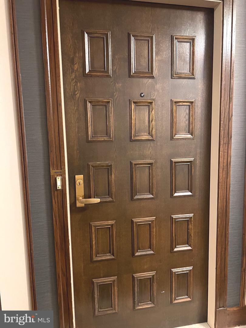 1300 CRYSTAL DR #1001S, ARLINGTON, Virginia 22202, 2 Bedrooms Bedrooms, ,2 BathroomsBathrooms,Residential,For sale,1300 CRYSTAL DR #1001S,VAAR2062218 MLS # VAAR2062218