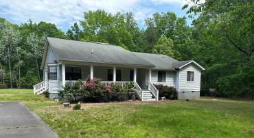 30363 HICKS RD, SPOTSYLVANIA, Virginia 22551, 3 Bedrooms Bedrooms, 9 Rooms Rooms,2 BathroomsBathrooms,Residential,For sale,30363 HICKS RD,VAOR2010520 MLS # VAOR2010520