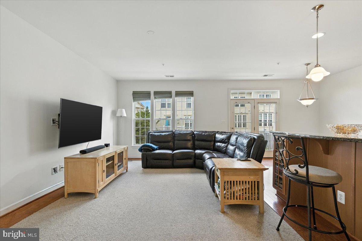 5707 CALLCOTT WAY #H, ALEXANDRIA, Virginia 22312, 3 Bedrooms Bedrooms, ,2 BathroomsBathrooms,Residential,For sale,5707 CALLCOTT WAY #H,VAFX2261952 MLS # VAFX2261952
