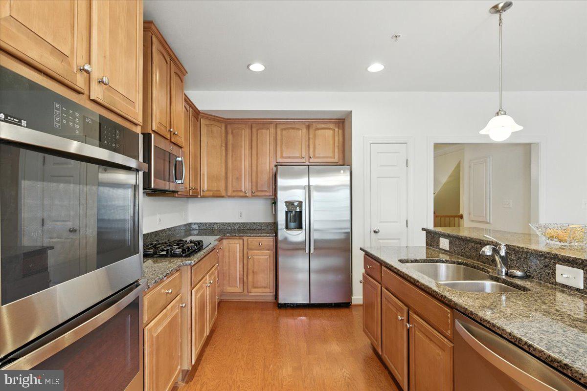 5707 CALLCOTT WAY #H, ALEXANDRIA, Virginia 22312, 3 Bedrooms Bedrooms, ,2 BathroomsBathrooms,Residential,For sale,5707 CALLCOTT WAY #H,VAFX2261952 MLS # VAFX2261952