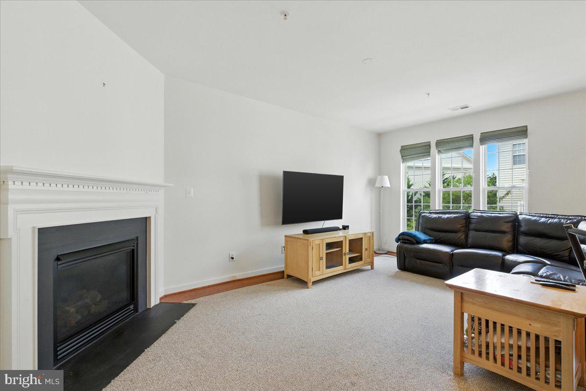 5707 CALLCOTT WAY #H, ALEXANDRIA, Virginia 22312, 3 Bedrooms Bedrooms, ,2 BathroomsBathrooms,Residential,For sale,5707 CALLCOTT WAY #H,VAFX2261952 MLS # VAFX2261952