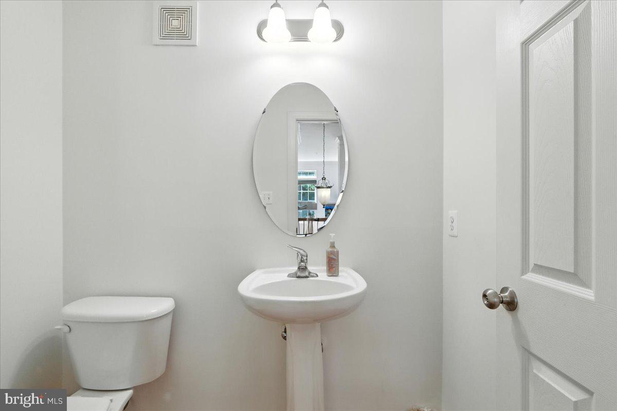 5707 CALLCOTT WAY #H, ALEXANDRIA, Virginia 22312, 3 Bedrooms Bedrooms, ,2 BathroomsBathrooms,Residential,For sale,5707 CALLCOTT WAY #H,VAFX2261952 MLS # VAFX2261952