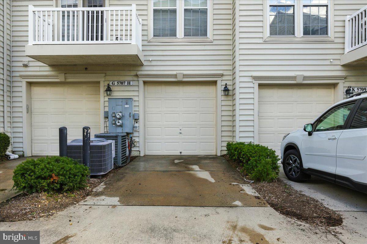 5707 CALLCOTT WAY #H, ALEXANDRIA, Virginia 22312, 3 Bedrooms Bedrooms, ,2 BathroomsBathrooms,Residential,For sale,5707 CALLCOTT WAY #H,VAFX2261952 MLS # VAFX2261952