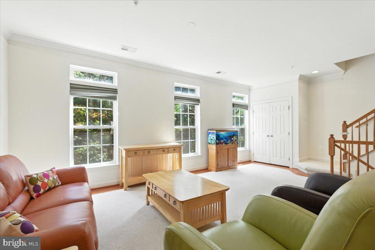5707 CALLCOTT WAY #H, ALEXANDRIA, Virginia 22312, 3 Bedrooms Bedrooms, ,2 BathroomsBathrooms,Residential,For sale,5707 CALLCOTT WAY #H,VAFX2261952 MLS # VAFX2261952