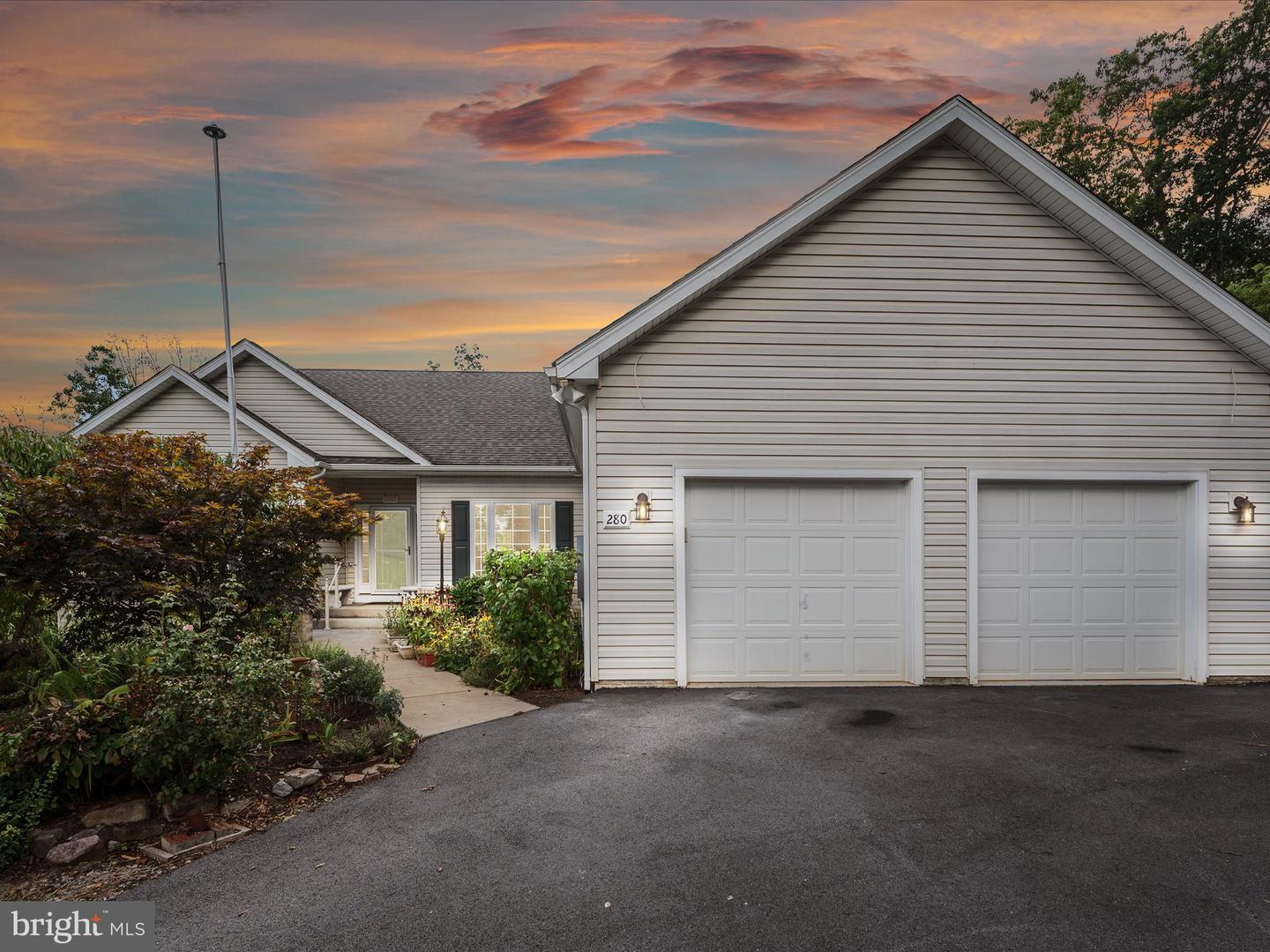 280 PLOW RUN LN, WINCHESTER, Virginia 22602, 3 Bedrooms Bedrooms, ,2 BathroomsBathrooms,Residential,For sale,280 PLOW RUN LN,VAFV2036298 MLS # VAFV2036298