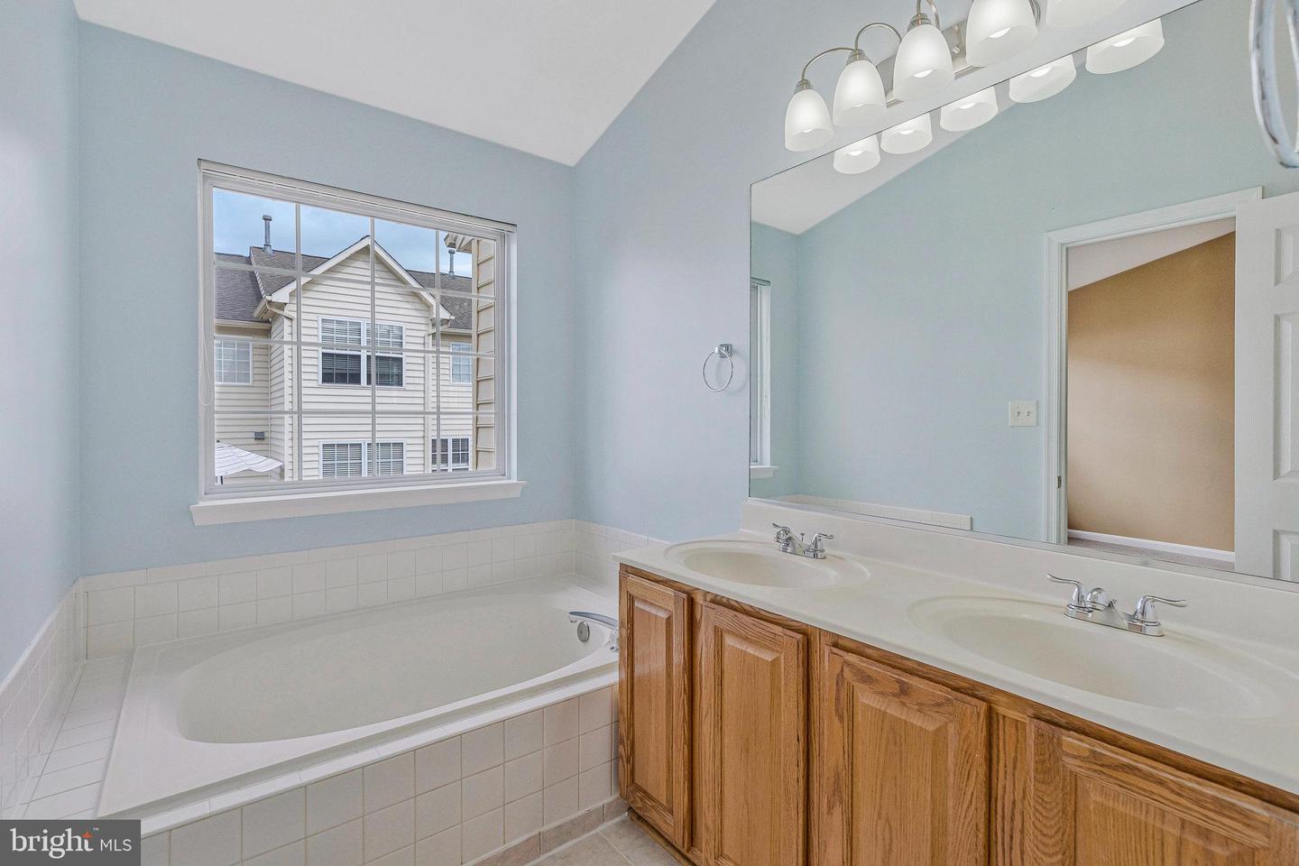 2546 JAMES MAURY DR, HERNDON, Virginia 20171, 3 Bedrooms Bedrooms, ,3 BathroomsBathrooms,Residential,For sale,2546 JAMES MAURY DR,VAFX2263306 MLS # VAFX2263306