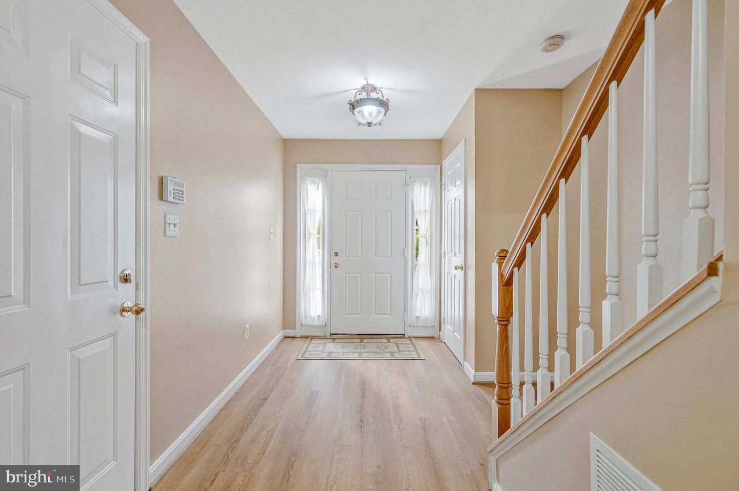 2546 JAMES MAURY DR, HERNDON, Virginia 20171, 3 Bedrooms Bedrooms, ,3 BathroomsBathrooms,Residential,For sale,2546 JAMES MAURY DR,VAFX2263306 MLS # VAFX2263306