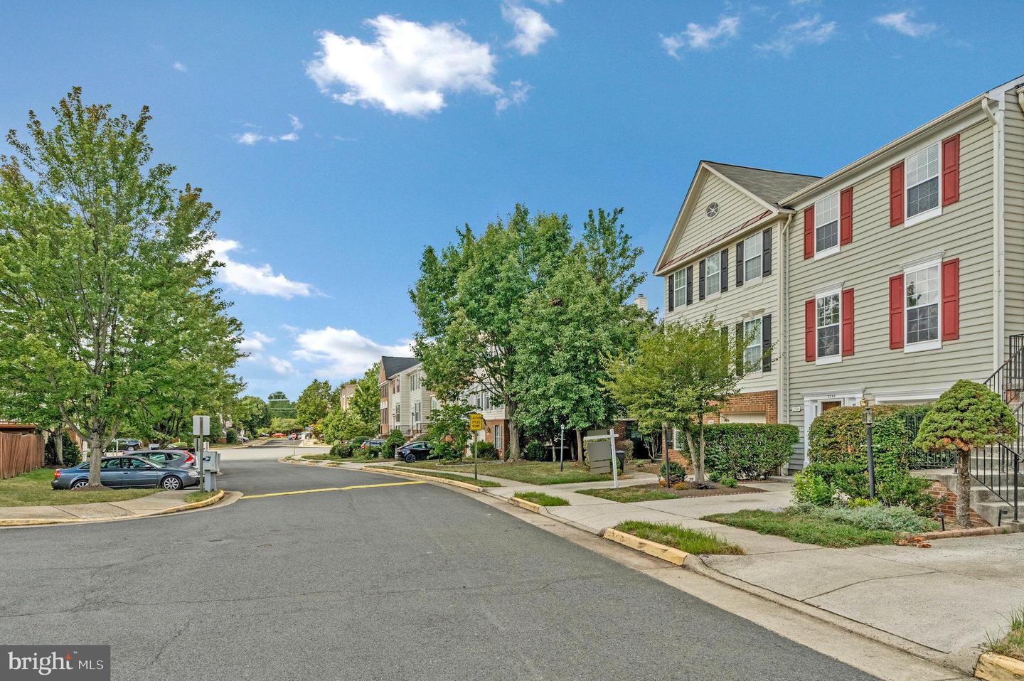 2546 JAMES MAURY DR, HERNDON, Virginia 20171, 3 Bedrooms Bedrooms, ,3 BathroomsBathrooms,Residential,For sale,2546 JAMES MAURY DR,VAFX2263306 MLS # VAFX2263306