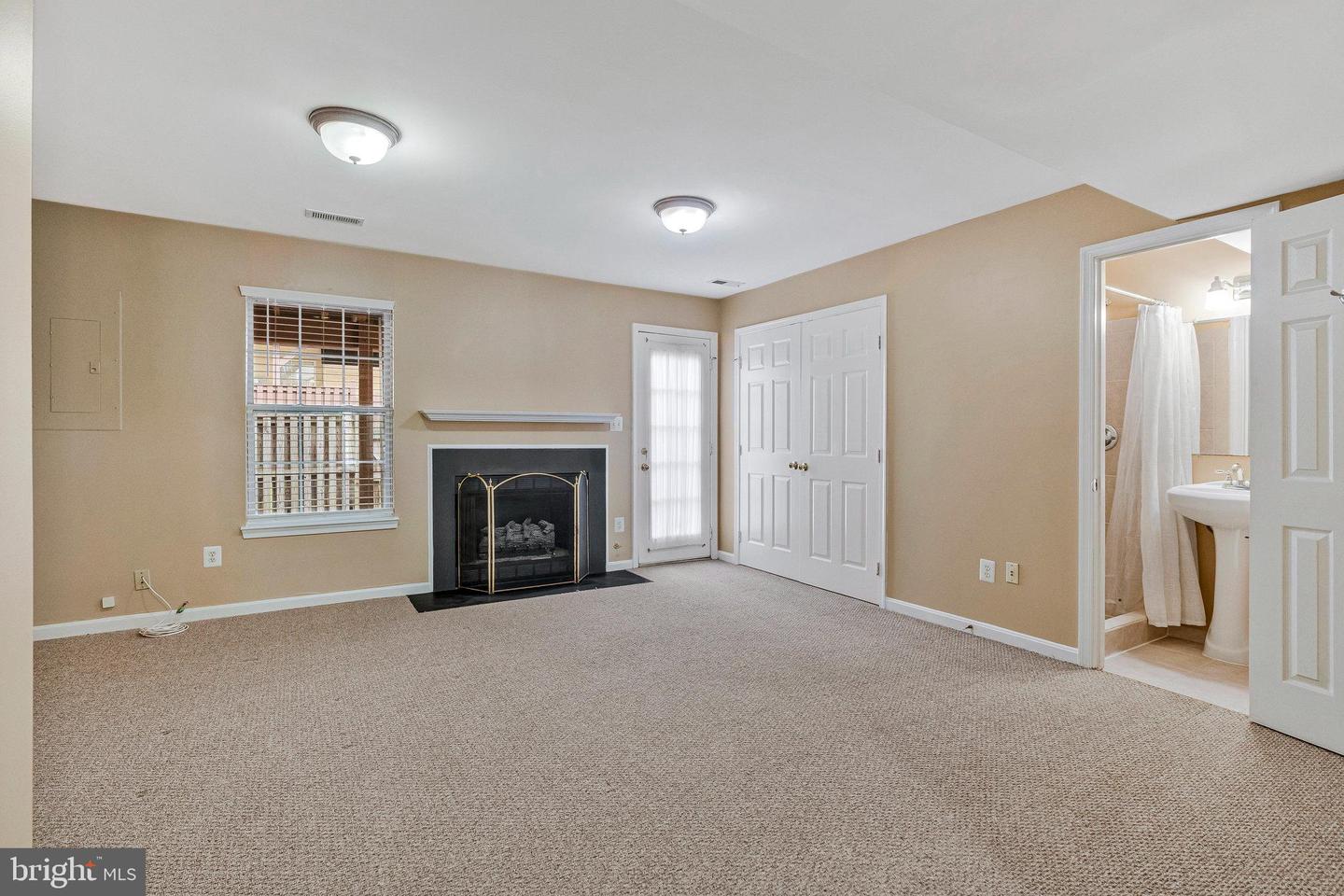 2546 JAMES MAURY DR, HERNDON, Virginia 20171, 3 Bedrooms Bedrooms, ,3 BathroomsBathrooms,Residential,For sale,2546 JAMES MAURY DR,VAFX2263306 MLS # VAFX2263306