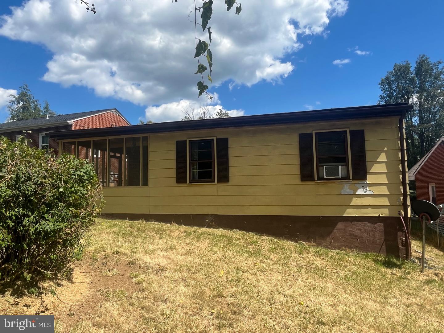 373 WALTON ST, STRASBURG, Virginia 22657, 3 Bedrooms Bedrooms, ,1 BathroomBathrooms,Residential,For sale,373 WALTON ST,VASH2012346 MLS # VASH2012346