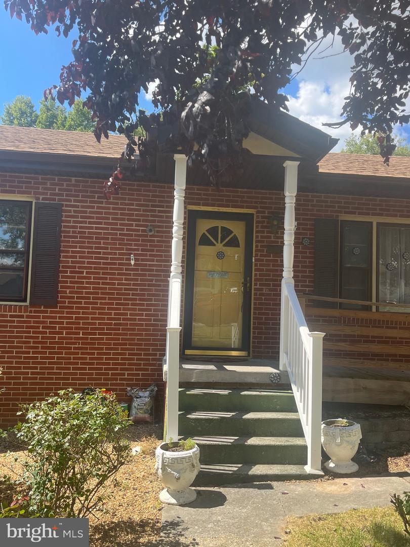 373 WALTON ST, STRASBURG, Virginia 22657, 3 Bedrooms Bedrooms, ,1 BathroomBathrooms,Residential,For sale,373 WALTON ST,VASH2012346 MLS # VASH2012346