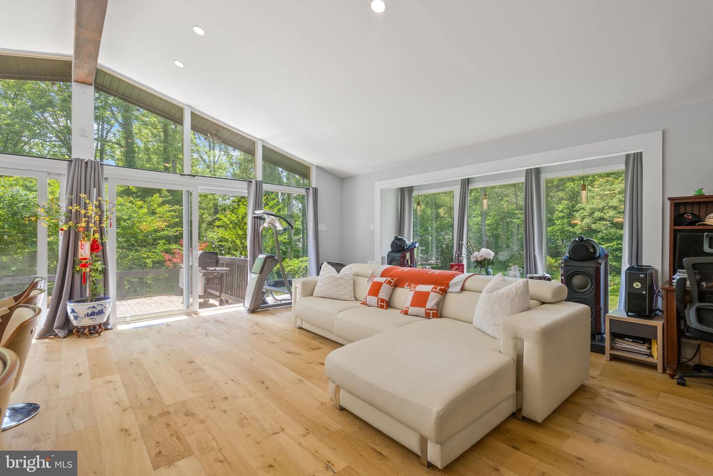 9005 SOUTHWICK ST, FAIRFAX, Virginia 22031, 4 Bedrooms Bedrooms, ,4 BathroomsBathrooms,Residential,For sale,9005 SOUTHWICK ST,VAFX2263744 MLS # VAFX2263744