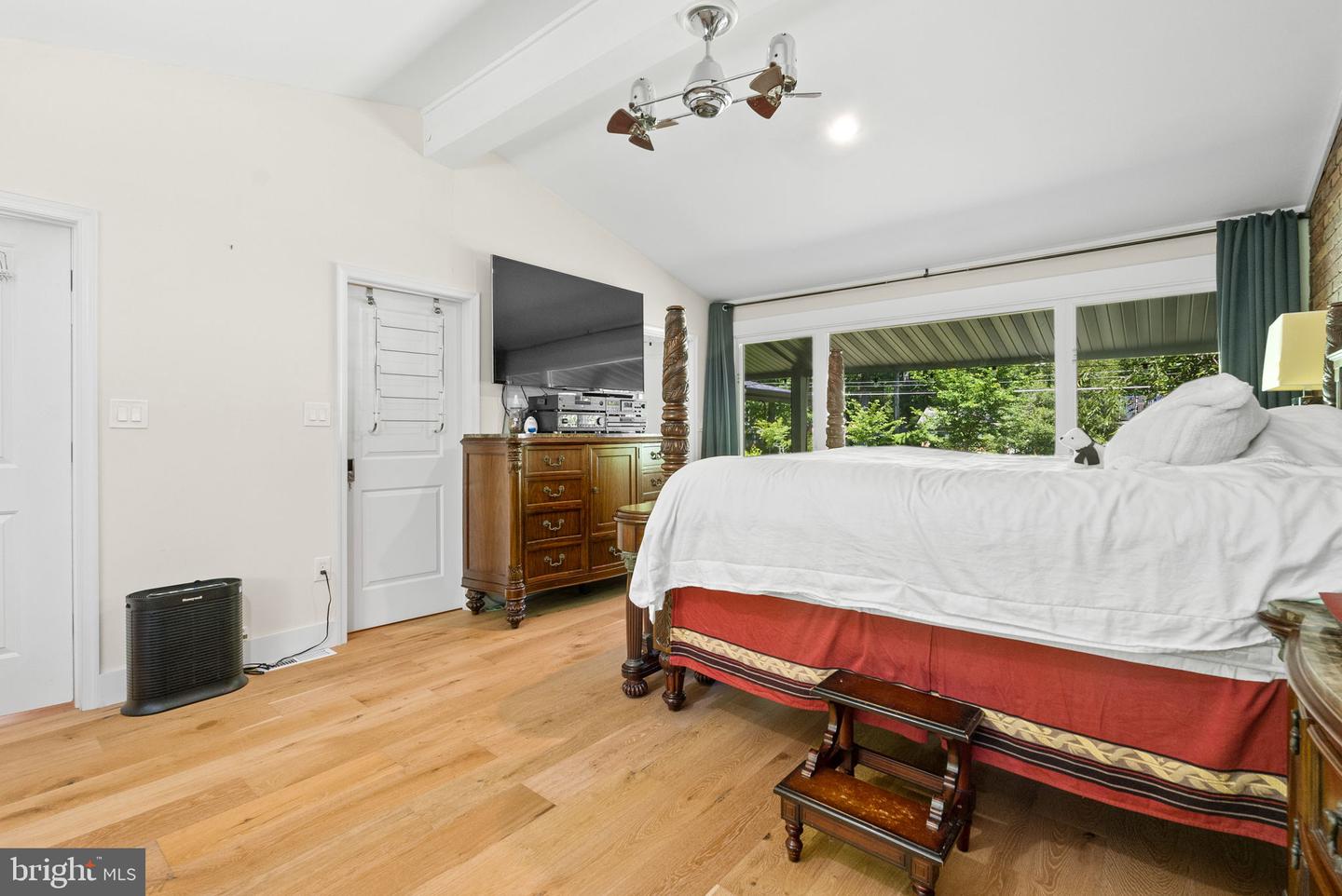 9005 SOUTHWICK ST, FAIRFAX, Virginia 22031, 4 Bedrooms Bedrooms, ,4 BathroomsBathrooms,Residential,For sale,9005 SOUTHWICK ST,VAFX2263744 MLS # VAFX2263744