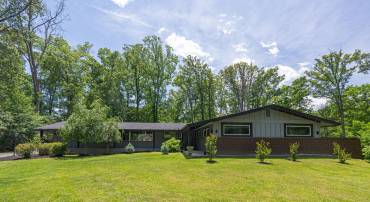 9005 SOUTHWICK ST, FAIRFAX, Virginia 22031, 4 Bedrooms Bedrooms, ,4 BathroomsBathrooms,Residential,For sale,9005 SOUTHWICK ST,VAFX2263744 MLS # VAFX2263744